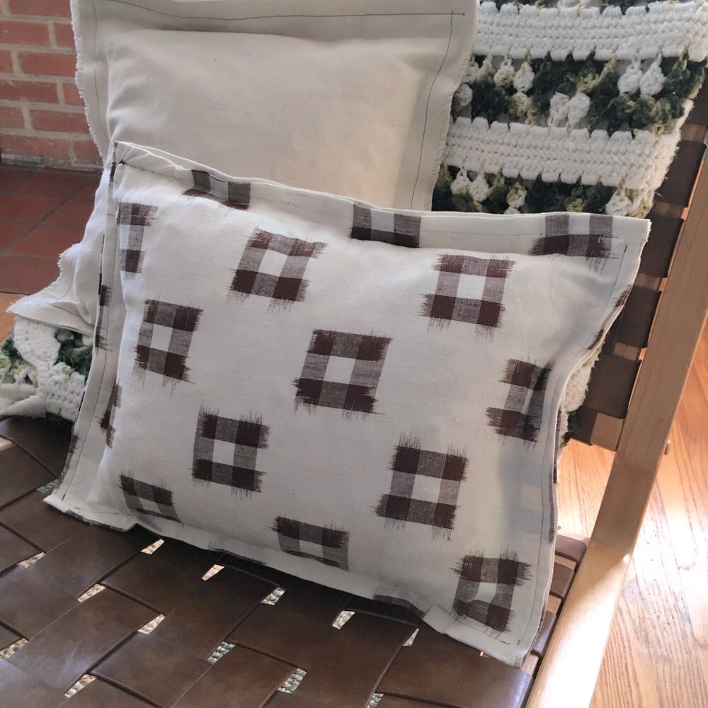 Vintage 70s 100% Cotton Decorative Throw Pillow with 100% Rubber Tree Filling